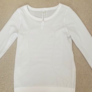 NWOT WHITE LULULEMON LONG SLEEVE SWIFTLY